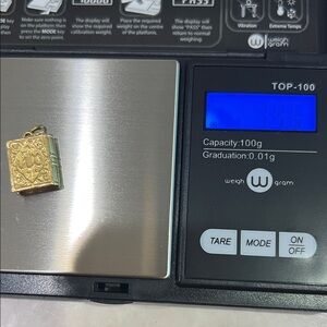 18k gold NEW pendant